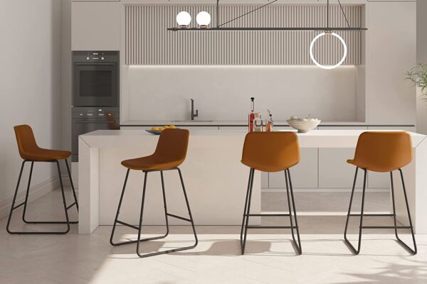 Schaffen Sie einen Ablenkungsraum für Ihre Mitarbeiter mit Barstühlen und Barhockern im Industrial Style